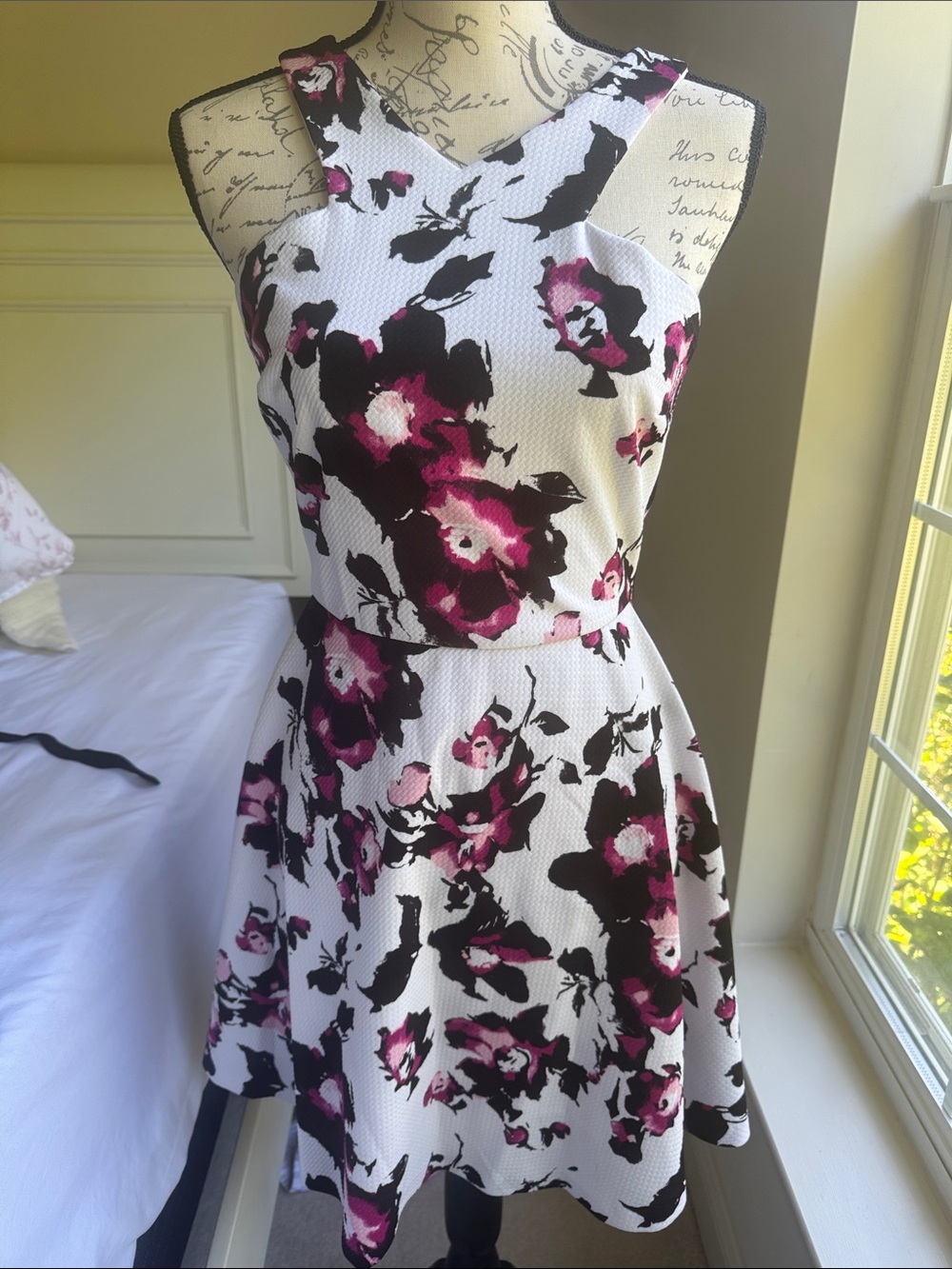 Design Lab Lord & Taylor White Floral Midi Dress with Magenta Accents